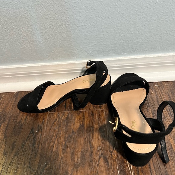 Dream Paris Sandals/heels - Picture 4 of 5